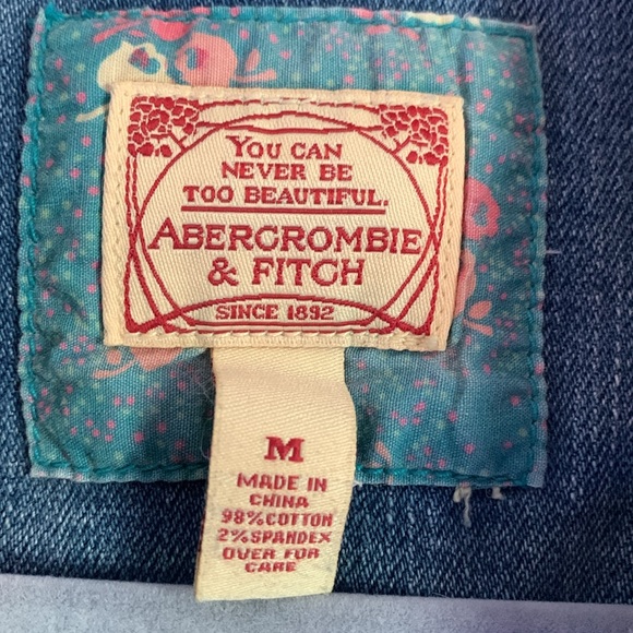 Women’s Cropped / Distressed Abercrombie & Fitch Jean Jacket - Picture 3 of 6